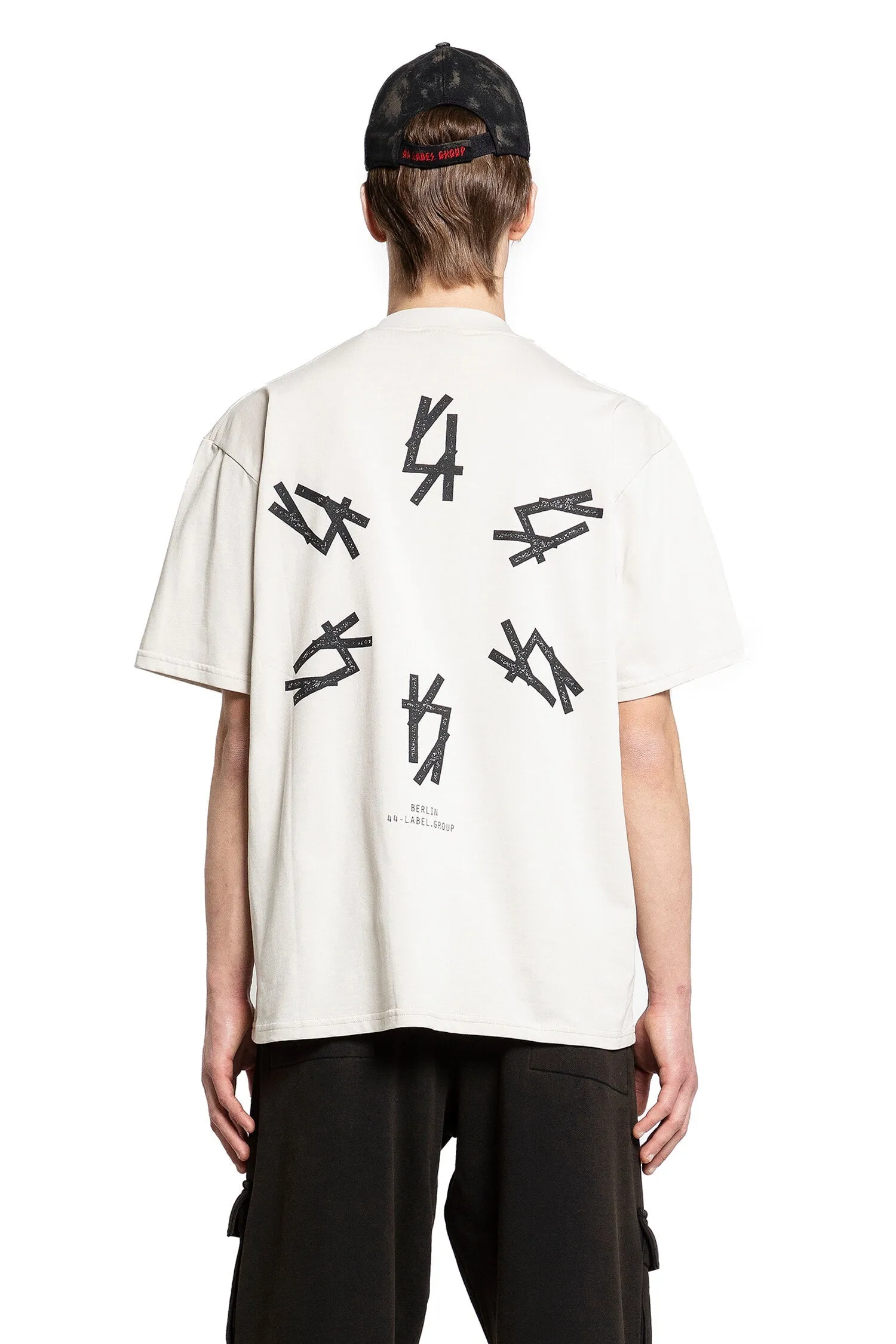 44 LABEL GROUP MAN OFF-WHITE T-SHIRTS & TANK TOPS