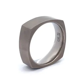 7mm Titanium Gent's Angled Ring Size R