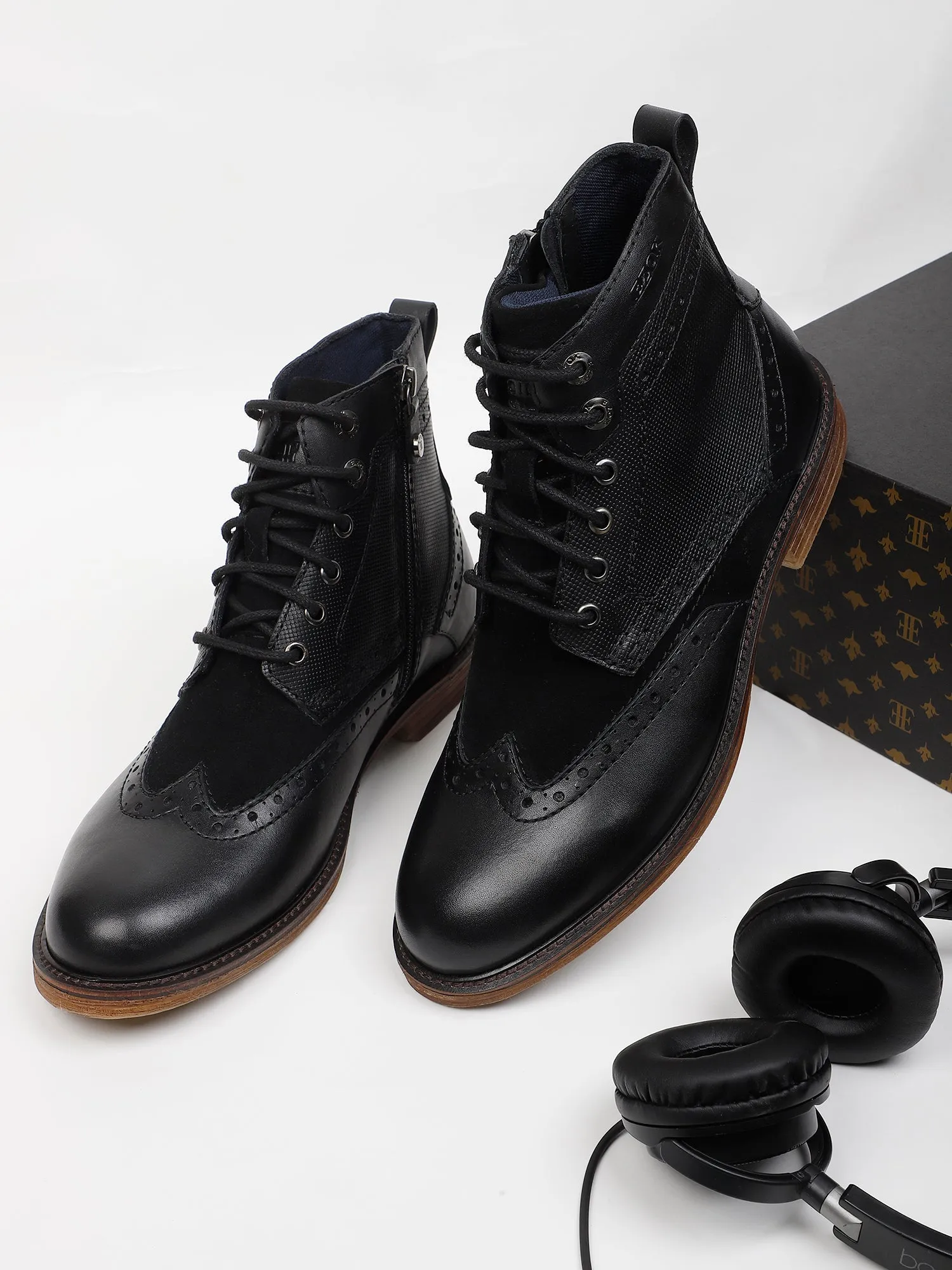 Ezok Black Lace-ups Leather Boot For Men