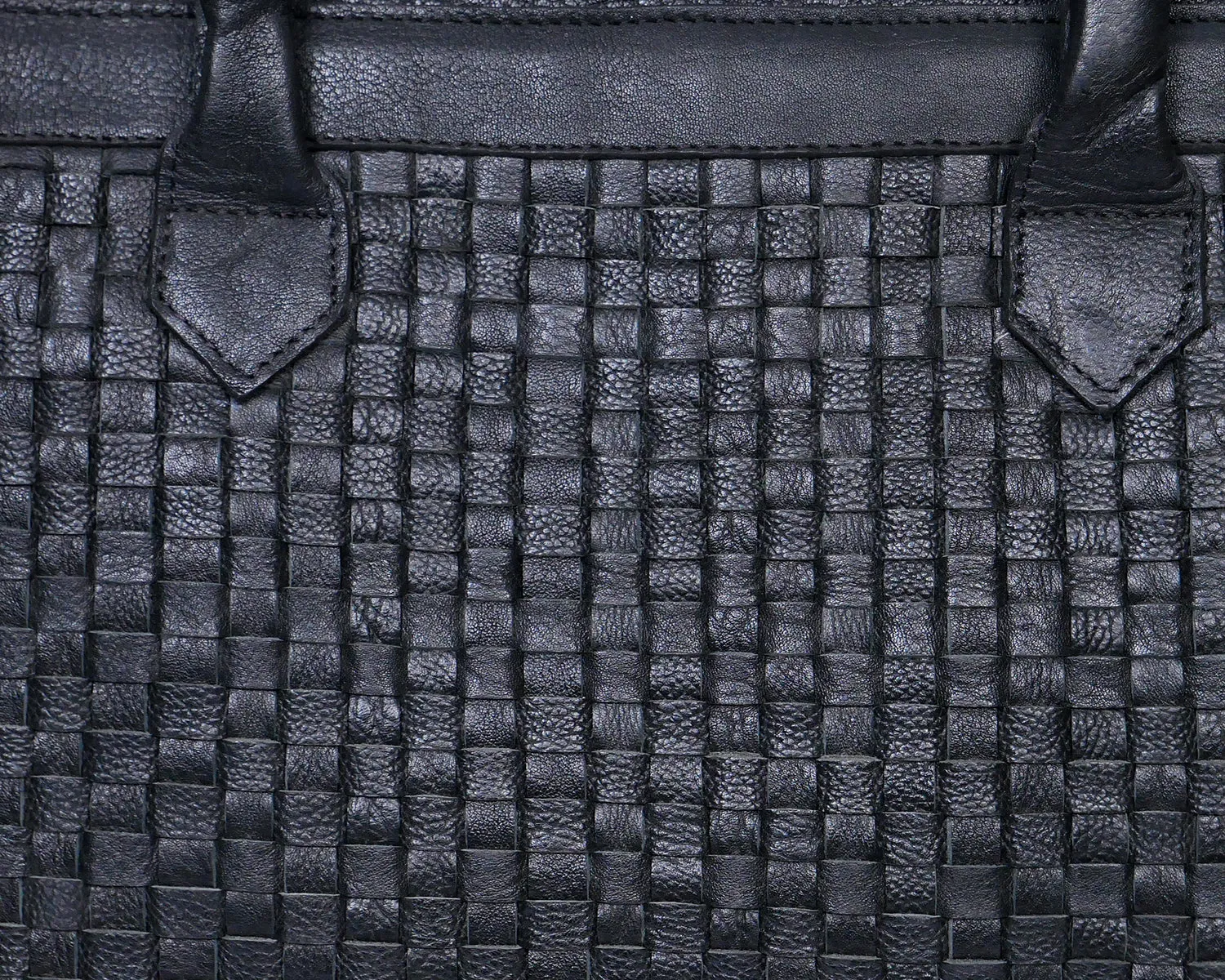 Luxury Noir: Black Leather Shoulder Bag. Art: BG-1495